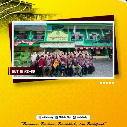 Upacara HUT RI KE-80  MI-MTS-MA DARUT TA’LIM SURABAYA