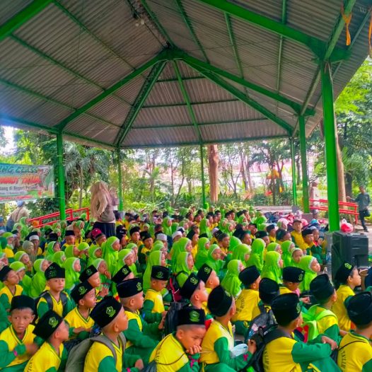 “Berpetualang di Negeri Pelangi” dalam rangka memperingati Hari Pahlawan Nasional”