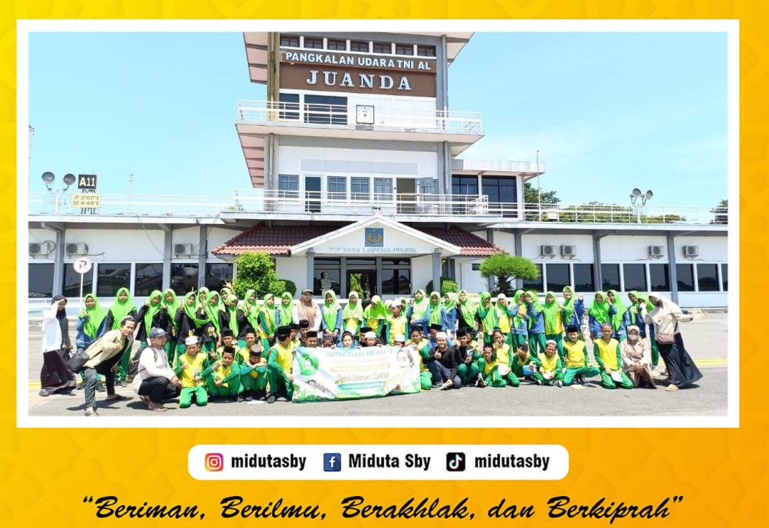 OUTING CLASS PHOTOS OF MI. DARUT TA’LIM SURABAYA